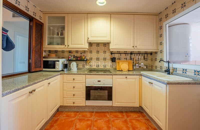 Foto 43457e5b-f606-4b99-a850-7e2ea3eec4c9. Lloguer apartament a calle del priorato 1 a Nueva Atalaya Estepona