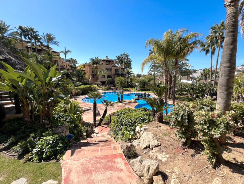 Foto dc310316-d712-4981-a64d-0f7bcfff5e36. Lloguer apartament a calle del priorato 1 a Nueva Atalaya Estepona