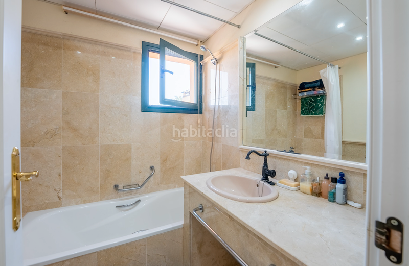 Foto ef80bb62-f196-477c-88e5-fe5c71e7419a. Lloguer apartament a calle del priorato 1 a Nueva Atalaya Estepona