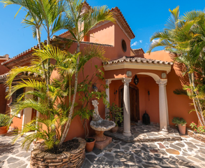 Chalet en Los Naranjos. Majestuosa villa en venta en nueva andalucía