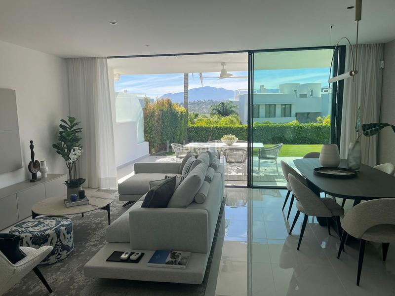 Foto 8f97e8d9-7569-4696-b54f-4bd0a2e936f5. Miete appartement in calle laelia 4 in Nueva Atalaya Estepona