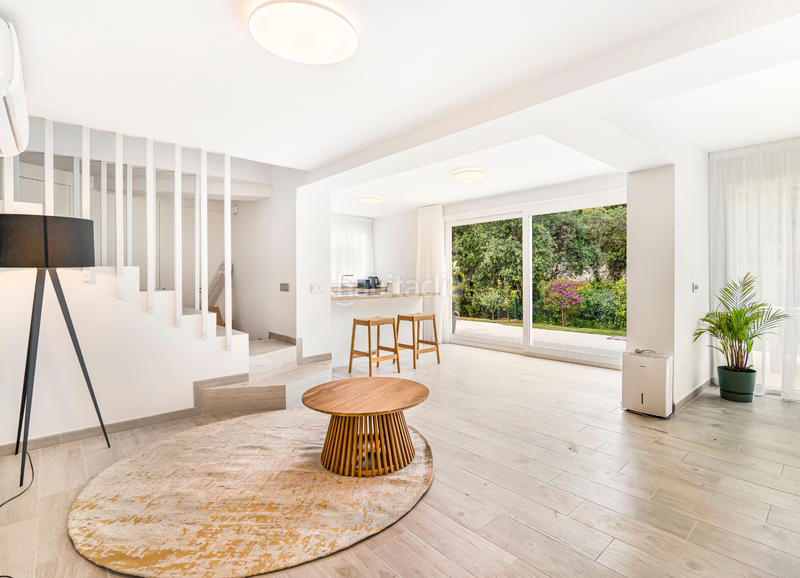 Foto cf5419ea-ce8a-4cef-884f-713b4e078504. Xalet amb calefacció aparcament piscina a El Rosario - Ricmar Marbella