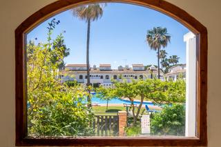 Location Maison jumelée à Avenida de las golondrinas 2. Adosada en alquiler de larga temporada en atalaya
