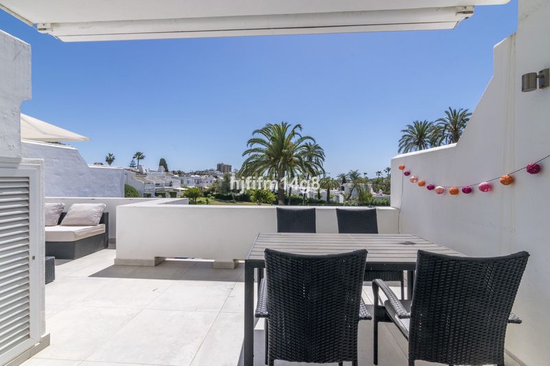 Foto 2bc2da62-3f68-4c4d-9448-10c79495f79d. Apartamento en arrabal aloha golf 91 apartamento planta media en nueva andalucía en Marbella
