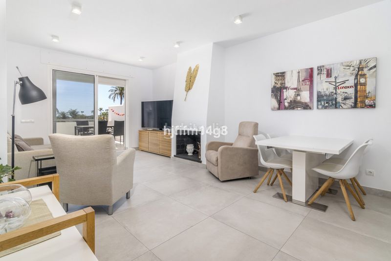 Foto 5054bf0b-aeda-46aa-8b0d-bce1308d6d2d. Apartamento en arrabal aloha golf 91 apartamento planta media en nueva andalucía en Marbella