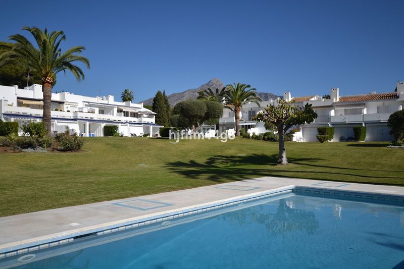 Foto 76089bc1-659a-4c95-8f3f-18d2da34aec2. Apartamento en arrabal aloha golf 91 apartamento planta media en nueva andalucía en Marbella