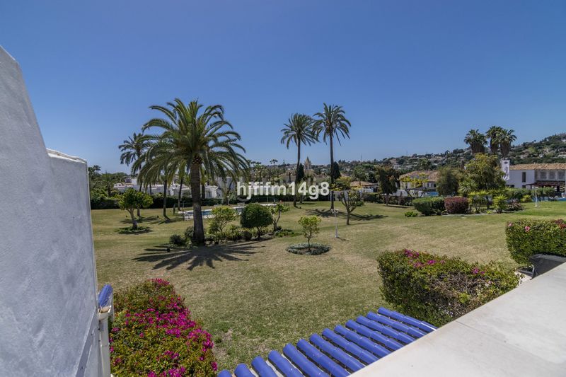 Foto c74b1bb3-8ad0-4f58-8676-241b2121704c. Apartamento en arrabal aloha golf 91 apartamento planta media en nueva andalucía en Marbella