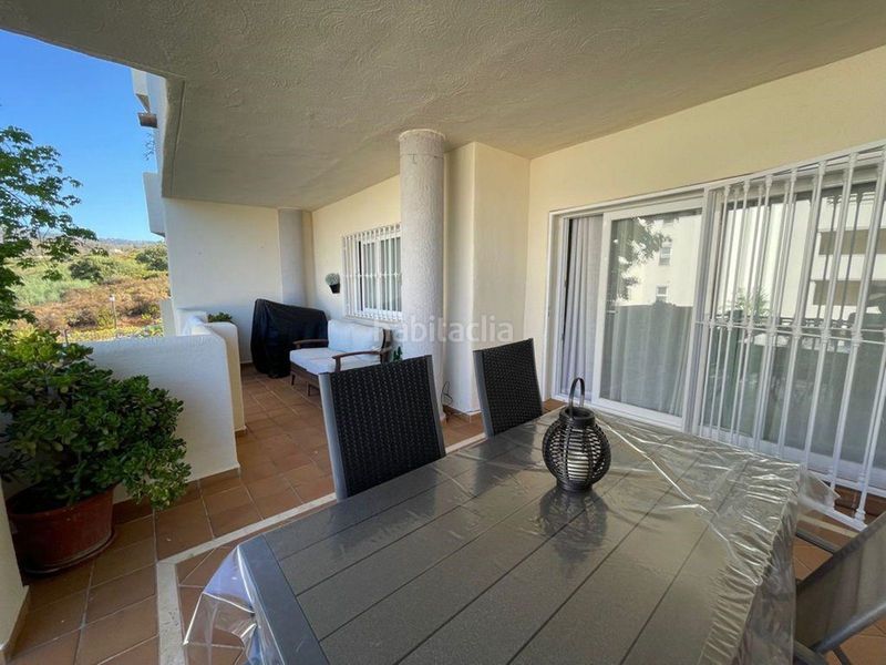 Foto 3318998d-c3df-4931-923f-cfd2be34f37e. Apartament a calle menta 3 a Elviria Marbella
