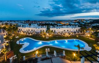 Location Appartement à Calle camino del reloj 27. Fantástico piso de 2 dormitorios en selwo disponible para larga