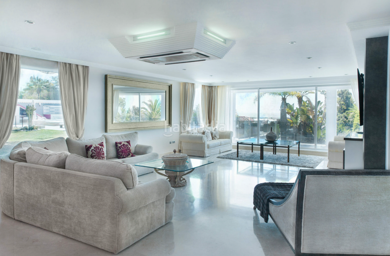 Foto 1f5d8b90-e37b-4bb9-829f-a3bdd2c23c5c. Xalet amb aparcament piscina a Elviria Marbella