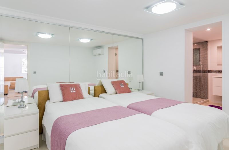 Foto b508e88e-1348-4a17-9dcb-bfc63cb01f18. Xalet amb aparcament piscina a Elviria Marbella