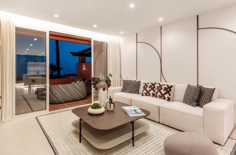 Foto 6a104a9d-e0ec-4f2f-8b07-33f35788287f. Piso precioso apartamento en primera línea de playa en new golden mile, en Estepona