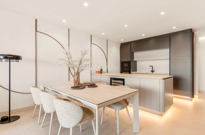 Foto 94c62e8f-b779-4a79-ae60-5d2989dc1260. Piso precioso apartamento en primera línea de playa en new golden mile, en Estepona
