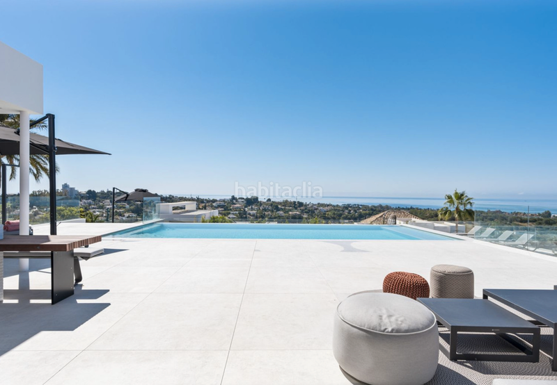 Foto 65913d06-25ef-4d23-afe3-d8807bf191bb. Chalet impresionante villa en venta en paraiso alto benahavis en Estepona