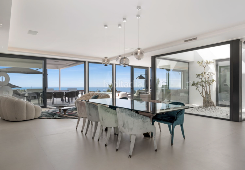 Foto f0e76bd2-81de-42ca-9651-ae1a31586700. Chalet impresionante villa en venta en paraiso alto benahavis en Estepona