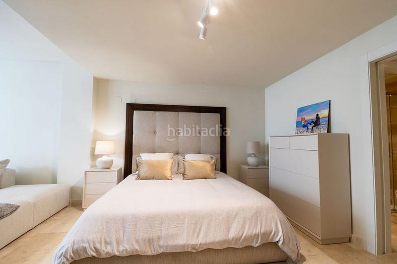 Foto 56bd9338-c453-4fe5-b079-341e20bffeee. Casa bifamiliare con camino piscina in Benahavís pueblo Benahavís