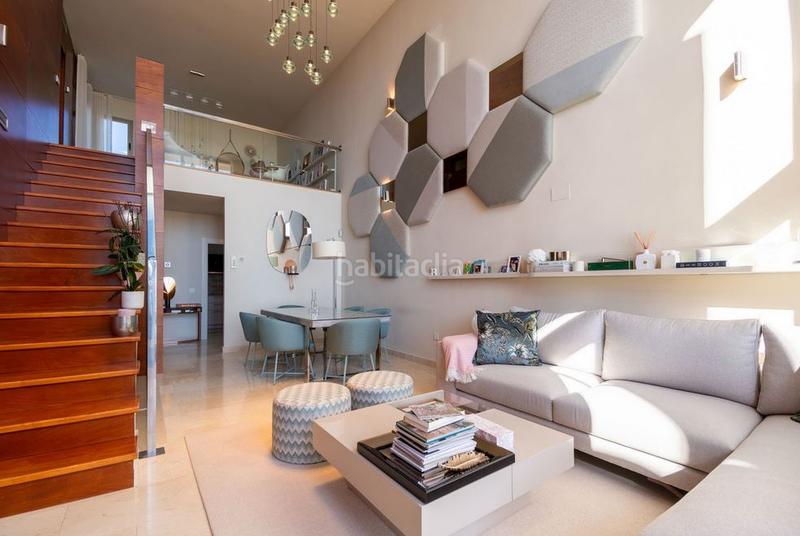 Foto 5ce13b1b-bb99-4b59-948f-112f744b467d. Casa bifamiliare con camino piscina in Benahavís pueblo Benahavís