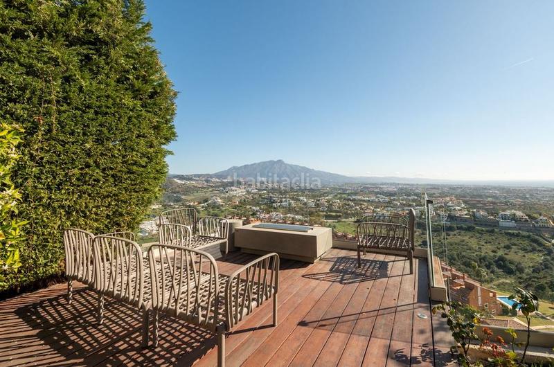 Foto 8d256cdd-328f-4ac2-83bf-3b66f1a36333. Casa bifamiliare con camino piscina in Benahavís pueblo Benahavís