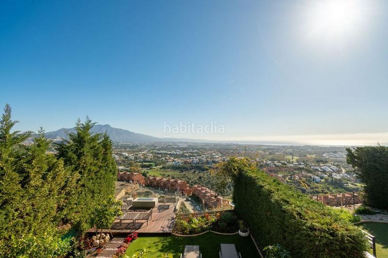 Foto 9d31743f-8f85-4e19-8890-883e68d14edb. Casa bifamiliare con camino piscina in Benahavís pueblo Benahavís