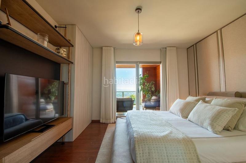 Foto a09ed406-cad6-44ff-96d4-3215aec360d0. Casa bifamiliare con camino piscina in Benahavís pueblo Benahavís