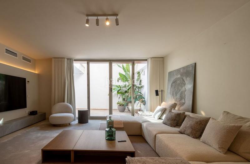 Foto faab5b19-3c67-43f0-bb4a-3cef551f2a1b. Casa bifamiliare con camino piscina in Benahavís pueblo Benahavís