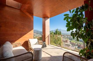 Casa aparellada a Benahavís pueblo. Casa pareada en benahavis