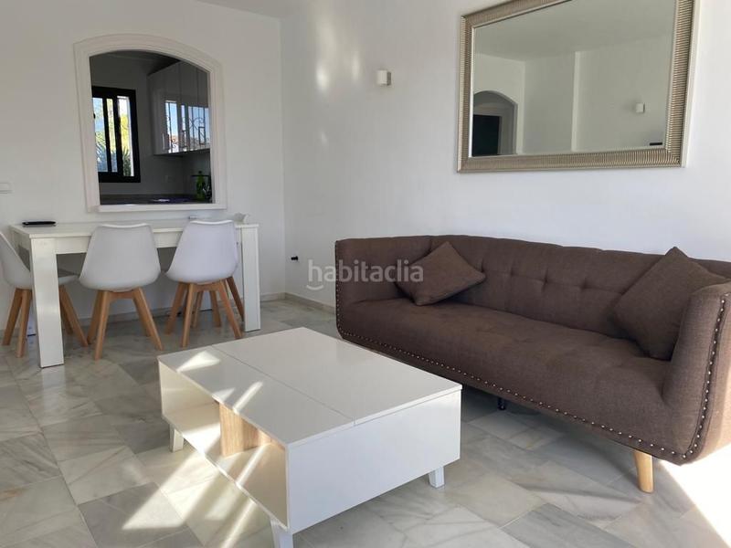 Foto a420d461-67b5-46d4-9a3b-eeaead9d99c2. Location appartement dans avenida de la playa 27b dans Estepona