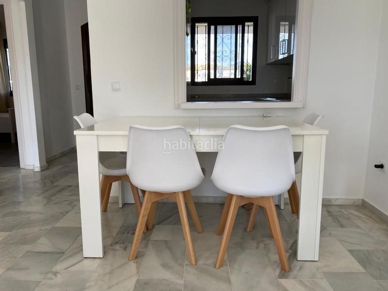 Foto b5d4f832-9a42-418e-bedd-68e5067f04c4. Location appartement dans avenida de la playa 27b dans Estepona