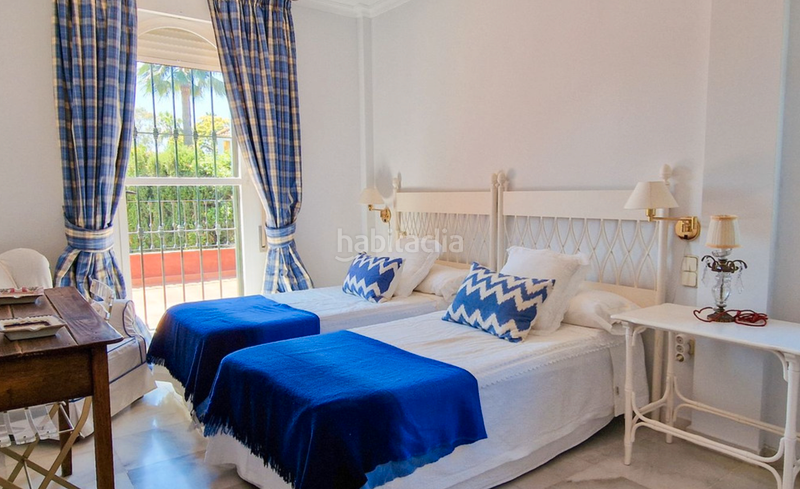 Foto 8c1d37e0-099a-449b-b8ce-0d55e430a5c3. Xalet amb aparcament piscina a Los Naranjos Marbella