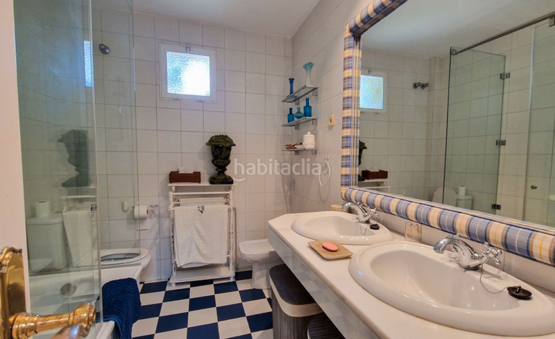 Foto b5cd21d5-d868-4061-aea8-42eae4853758. Xalet amb aparcament piscina a Los Naranjos Marbella