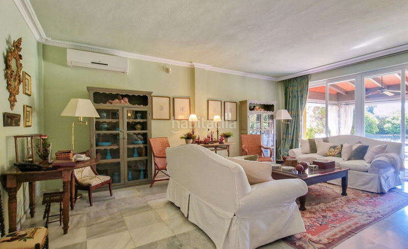 Foto da204a46-a5fe-4c6f-b6c3-eddc2383ccc9. Xalet amb aparcament piscina a Los Naranjos Marbella