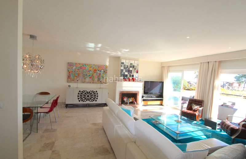 Foto 657ea1f4-bef4-46ae-b8cf-1015581c4205. Towny house in calle sand 52 in Santa Clara Marbella