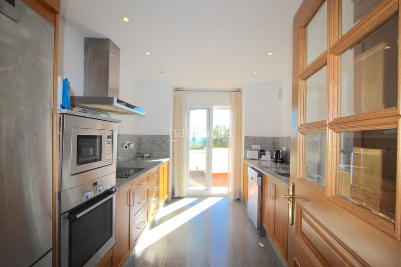 Foto d280ac06-2d54-4a1b-86df-9fc644ecf83d. Towny house in calle sand 52 in Santa Clara Marbella