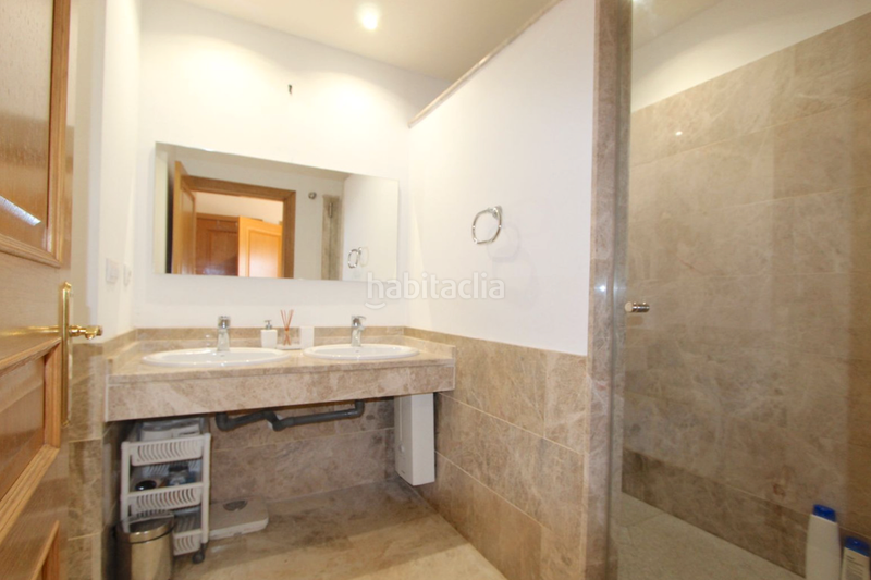 Foto ead97db6-6fbf-4cbe-951b-a807c9afcd2b. Towny house in calle sand 52 in Santa Clara Marbella
