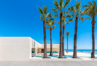 Chalet à La Cala Mijas. ¿quieres vivir en la playa? esta es tu villa.