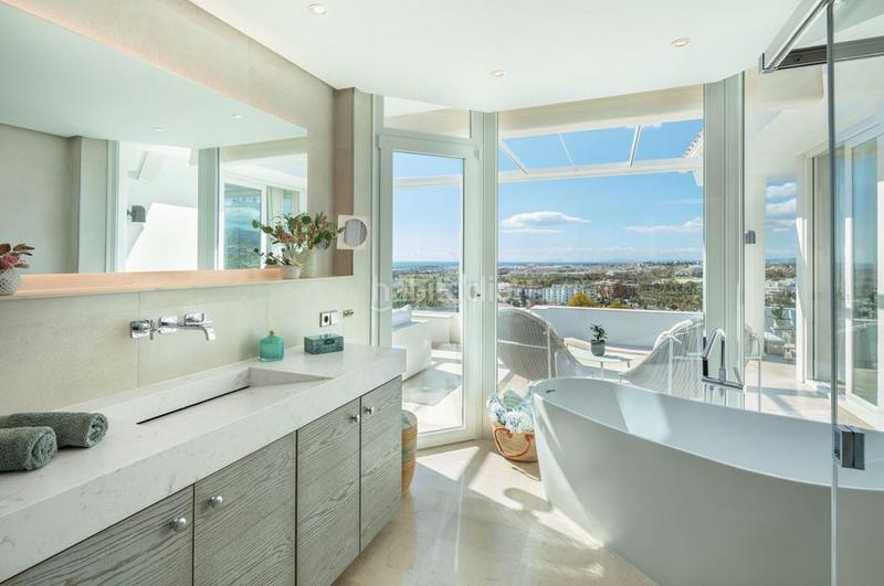 Foto bc164426-792d-41eb-a79d-3eeba36a2a3b. Chalet in Puerto Banús Marbella