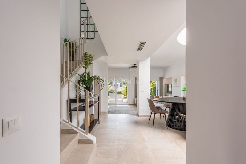 Foto b8a1a4d9-d529-4707-9054-f5d185d80a50. Casa adossada a Aloha Marbella