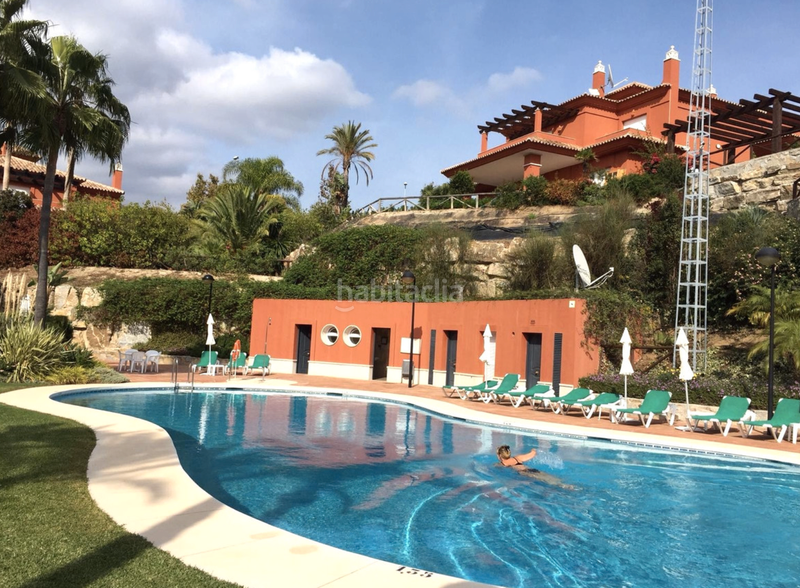 Foto 37c5e7ac-532a-44a8-b2f4-c863155a3a0e. Semi detached house in calle sand 52 in Santa Clara Marbella