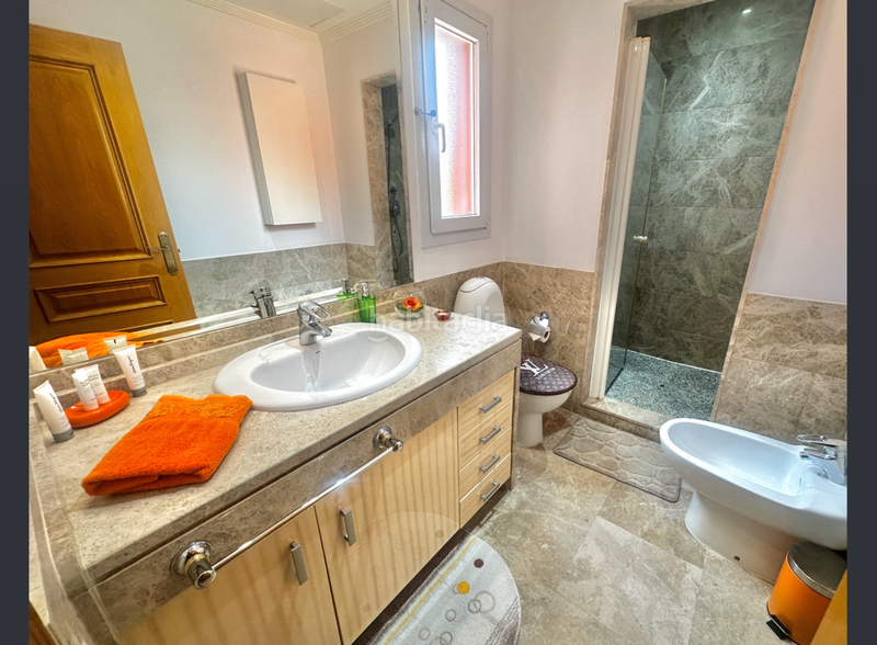 Foto 700e24fd-8b07-43bd-8615-0e21257d2308. Semi detached house in calle sand 52 in Santa Clara Marbella