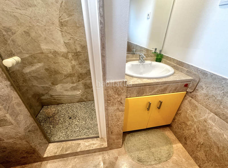 Foto d22015b4-b2ee-4445-b1da-f78bf6627fb9. Semi detached house in calle sand 52 in Santa Clara Marbella