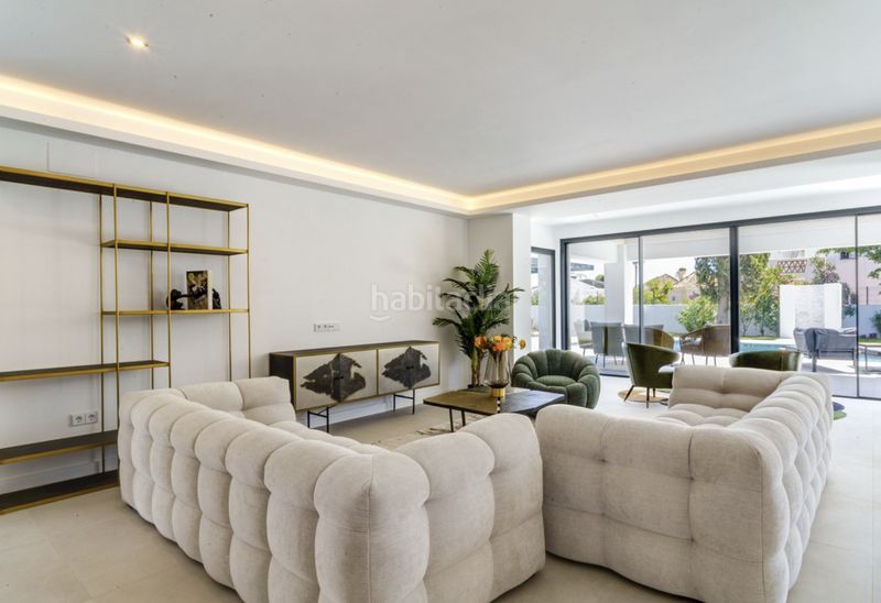 Foto 40ad18c0-c63f-4efe-9b89-2f8b2f11c4fe. Chalet en paseo del perú 35 increible villa totalmente renovada en Elviria en Marbella