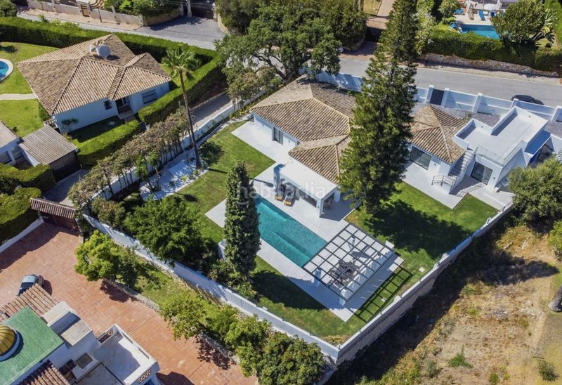 Foto d219955b-8538-4c42-9f65-1965e1151a4a. Chalet en paseo del perú 35 increible villa totalmente renovada en Elviria en Marbella