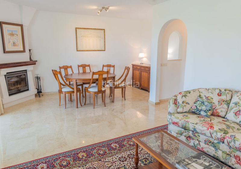 Foto 9e6cd574-1b2f-430b-a2b7-add487b62311. Reihenhaus in avenida de la gardenia 190p in Paraiso - Barronal Estepona