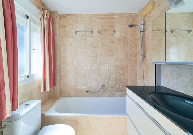 Foto bfaa57a9-74f2-476d-b567-88153455da2f. Reihenhaus in avenida de la gardenia 190p in Paraiso - Barronal Estepona