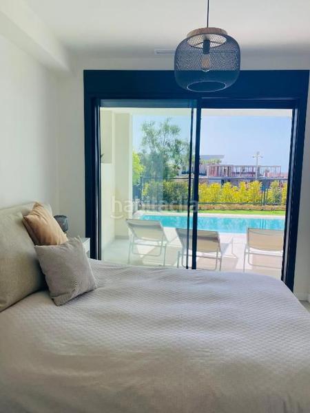 Foto f13795a5-a790-4e14-90d7-06b4b701becc. Casa aparellada amb aparcament a Cabopino - Artola Marbella