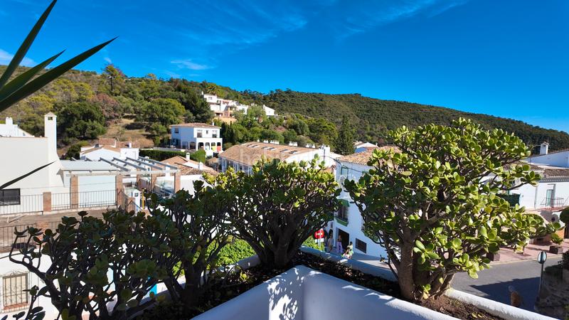 Foto 381af1c5-d75f-462f-a47e-24d5e8e619fb. Dúplex en calle montemayor 11 precioso duplex en el corazon de benahavis en Benahavís