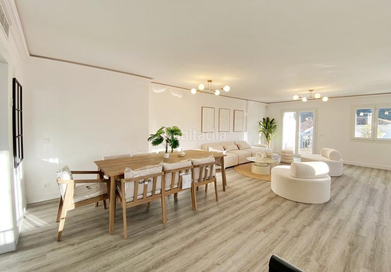 Foto 4d994bb5-c0e8-4ecc-b845-cc55aa25ab67. Dúplex en calle montemayor 11 precioso duplex en el corazon de benahavis en Benahavís