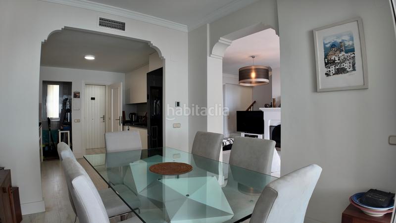 Foto 193f9a34-c649-495e-a231-c9f24883555d. Appartement avec piscine dans bahía de Casares Casares