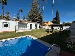 Lloguer Casa a Avenida pablo ruiz picasso 11. Vive el lujo en esta exclusiva villa adosada en san pedro de alc