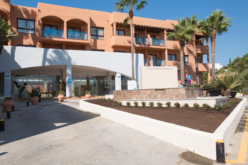 Foto 4c222f3f-b383-4085-bc1b-8fc2a7f414fa. Estudi amb aparcament piscina a Bel - Air Estepona